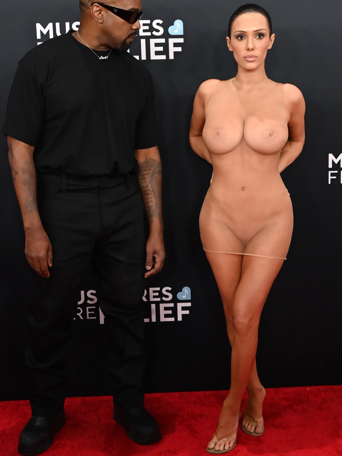 Kanye West Wife Naked See-Through (Bianca Censori) #F0cm5auD